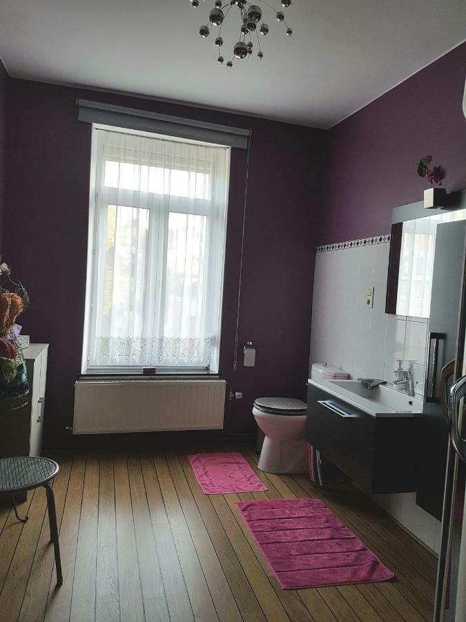 B&B Au Jardin Fleuri Marche-en-Famenne Kültér fotó