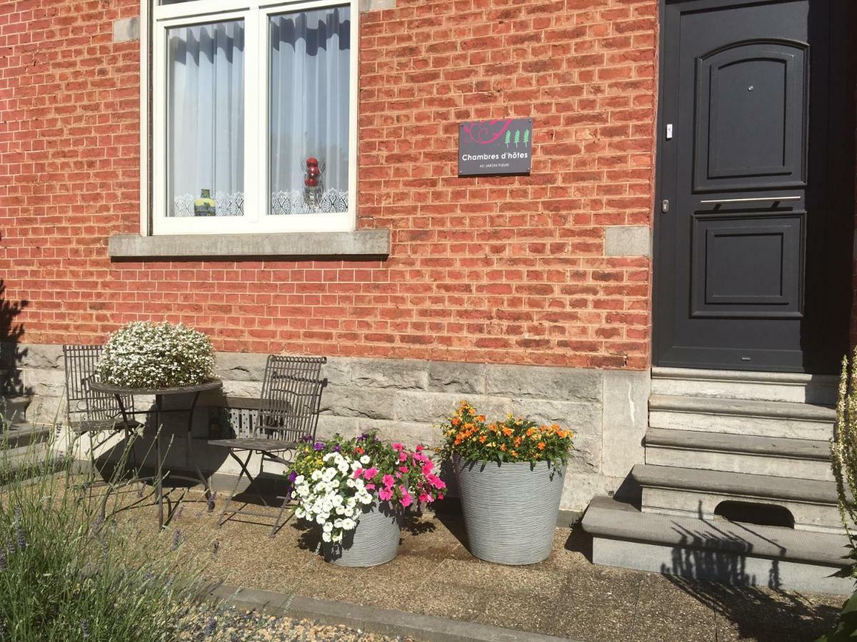 B&B Au Jardin Fleuri Marche-en-Famenne Kültér fotó