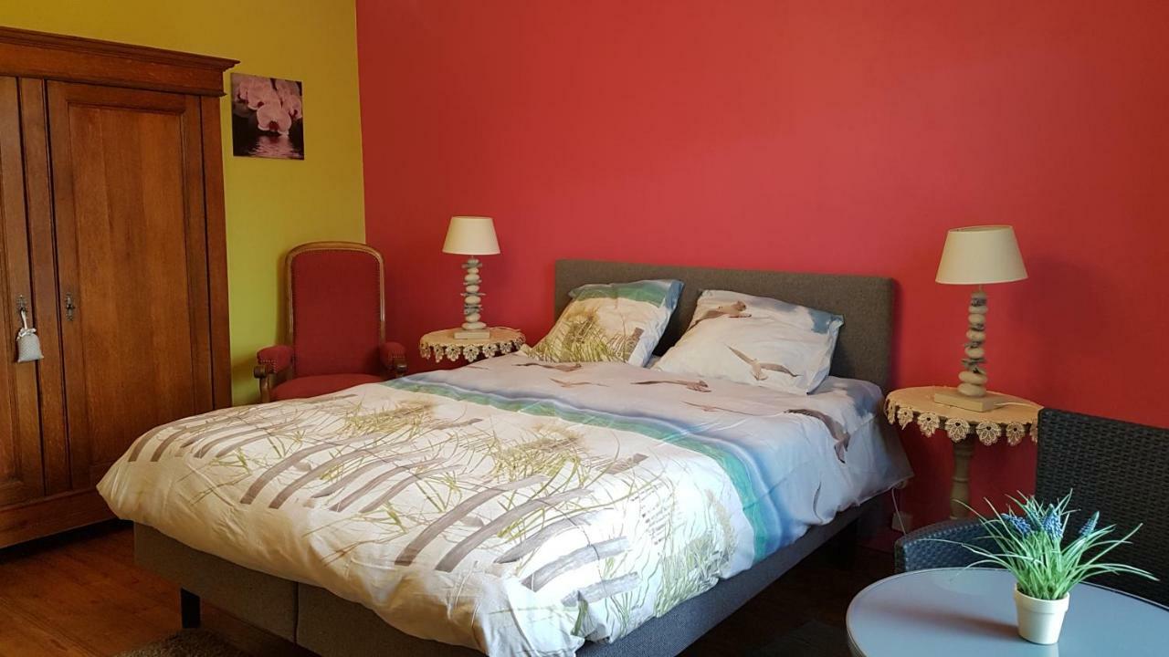 B&B Au Jardin Fleuri Marche-en-Famenne Kültér fotó